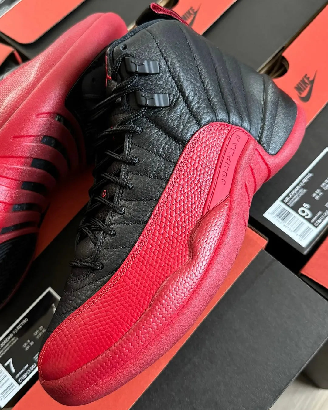 Jordan retro 12 bred (A LA MANO)