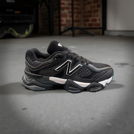 New Balance 9060 Gray and black (POR PEDIDOS)