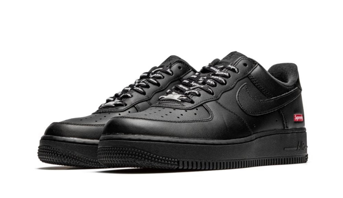 Air Force 1 Supreme Black   (A LA MANO)