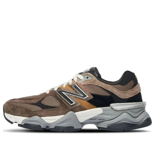 New Balance 9060 Mushroom     (A LA MANO)